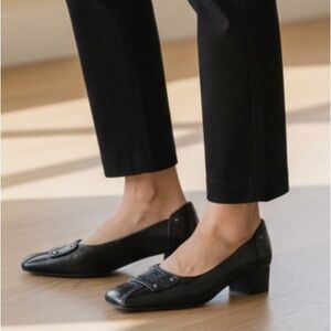 Cute Women’s Liz Claiborne Black Leather Block Heel Dress Pumps